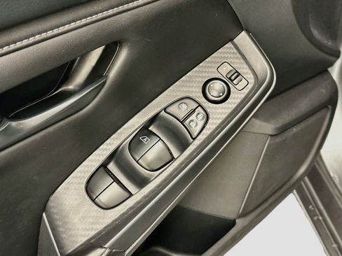 Used 2025 Nissan Sentra S FWD image 15