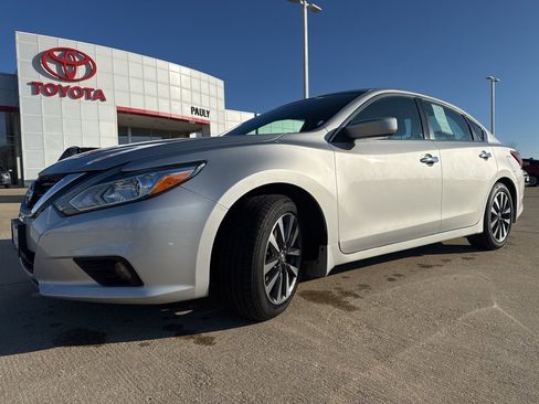 Used 2017 Nissan Altima 2.5 SV image 6