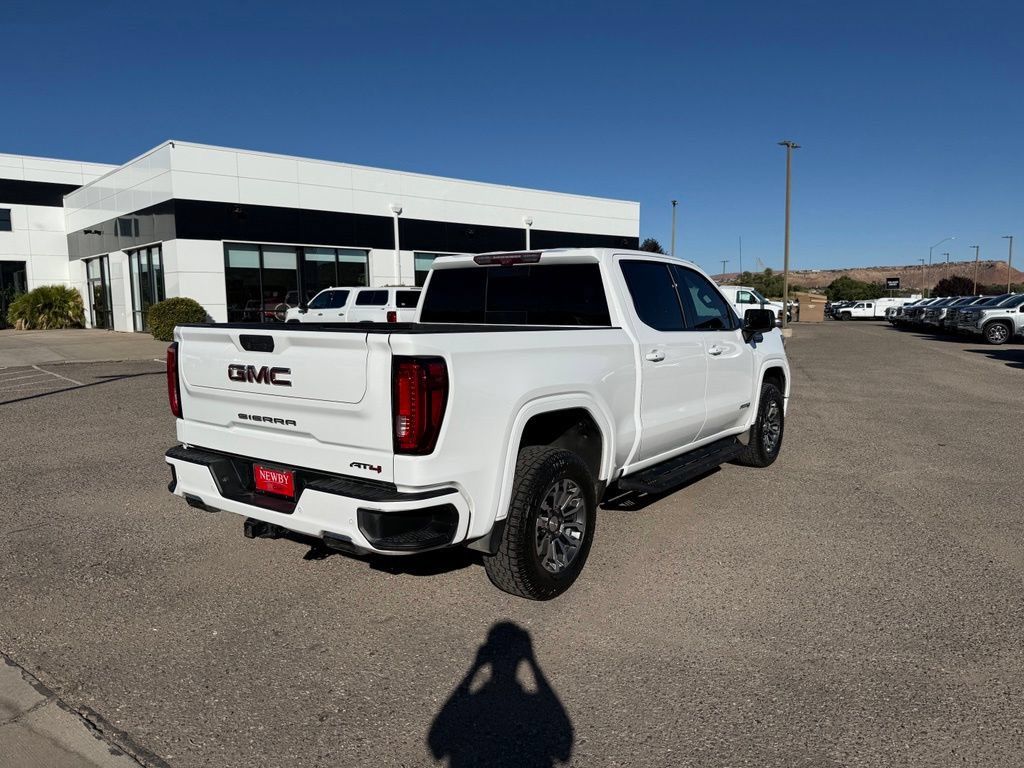 Used 2020 GMC Sierra 1500 AT4 w/ Off-Road Performance Package AWD/4WD image 5