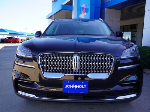 Used 2024 Lincoln Aviator Reserve image 3