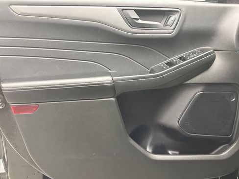 Used 2023 Ford Escape Active image 9