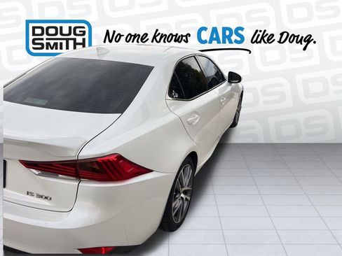 Used 2018 Lexus IS 300 image 18