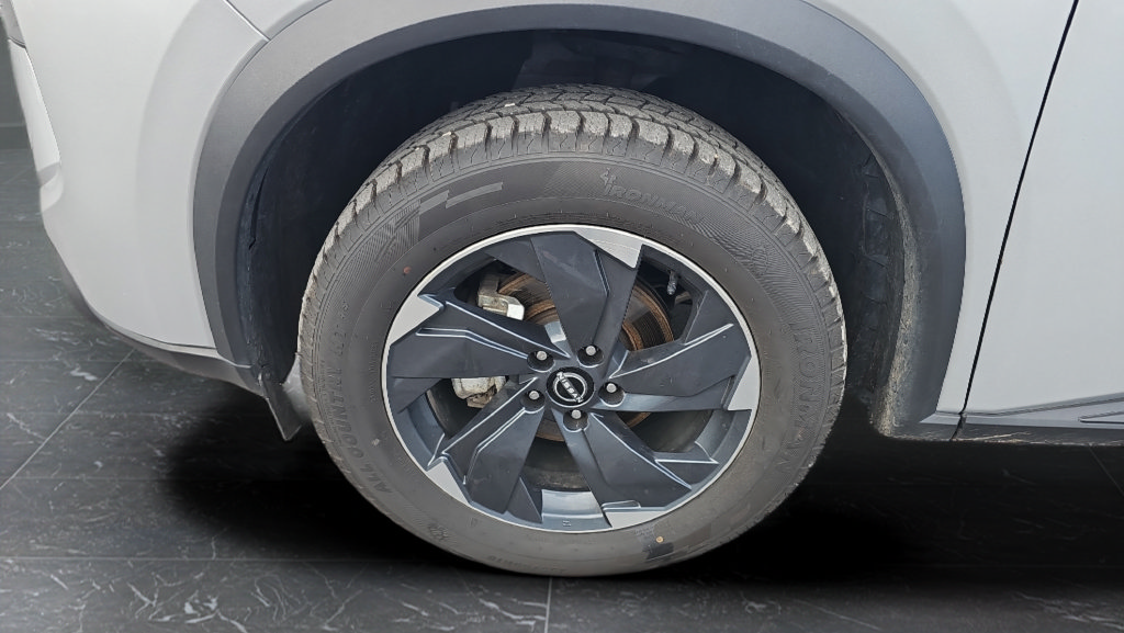 Used 2024 Nissan Rogue SV AWD/4WD image 25