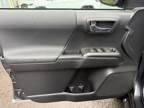 Certified 2022 Toyota Tacoma TRD Sport image 16