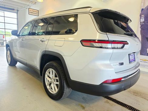 Used 2024 Jeep Grand Cherokee L Laredo AWD/4WD image 5