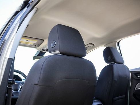 Used 2020 Chevrolet Equinox LS image 26