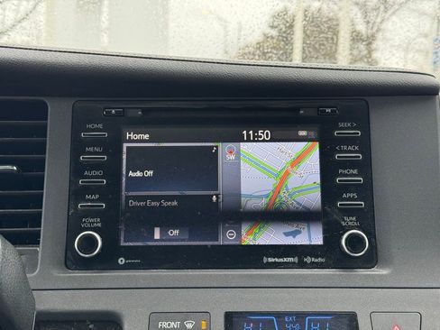 Used 2020 Toyota Sienna AWD image 40