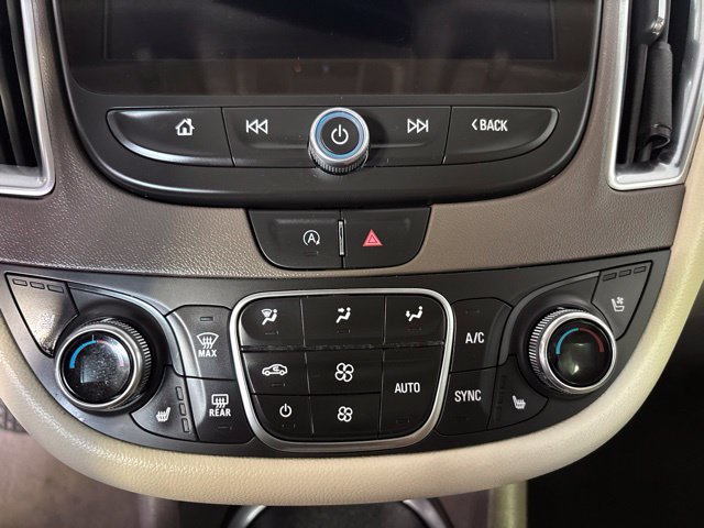 Used 2024 Chevrolet Malibu LT FWD image 34