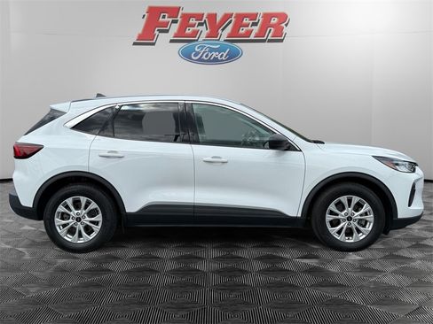 Used 2023 Ford Escape Active image 6