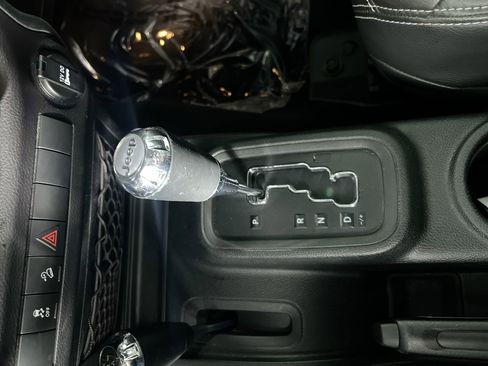 Used 2017 Jeep Wrangler Unlimited Sport image 22