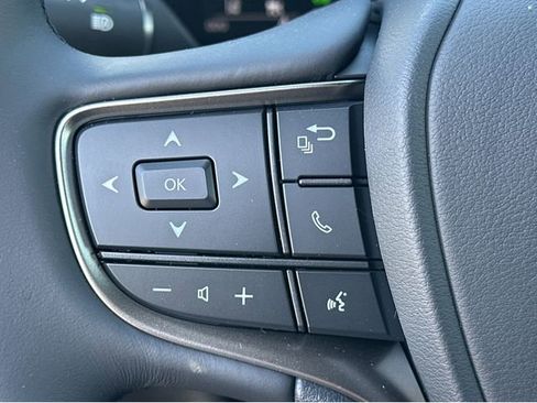 New 2026 Lexus UX 300h FWD image 33