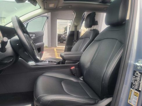 Used 2025 Kia Sportage EX w/ Premium Package AWD/4WD image 18