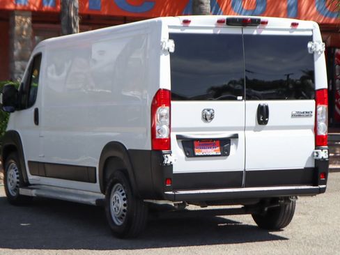 Used 2025 RAM ProMaster 2500 w/ U-Haul Equipment Group FWD image 6