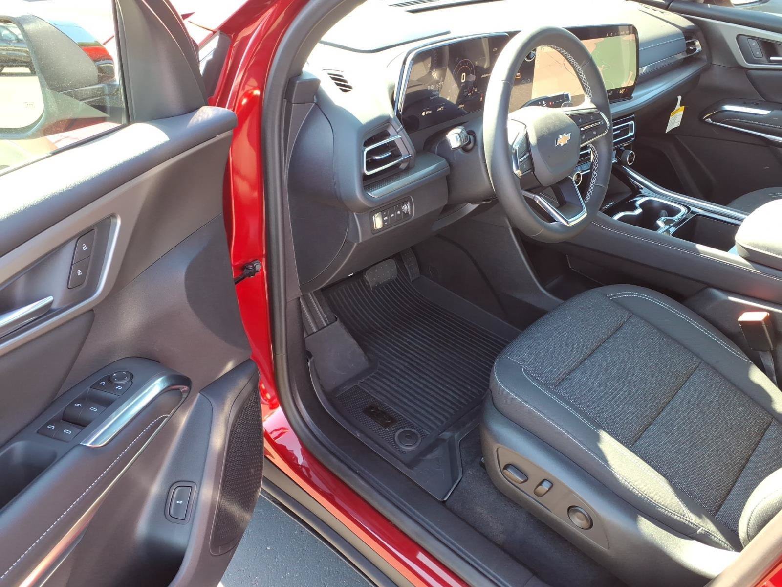 Used 2026 Chevrolet Equinox LT AWD/4WD image 28