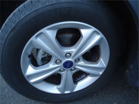Used 2016 Ford Escape SE w/ SE Leather Comfort Package FWD image 30