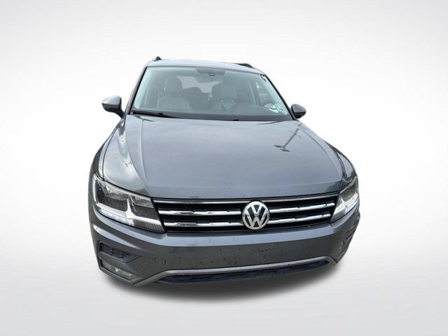 Used 2018 Volkswagen Tiguan SE w/ 18" Alloy Wheels Package FWD image 10