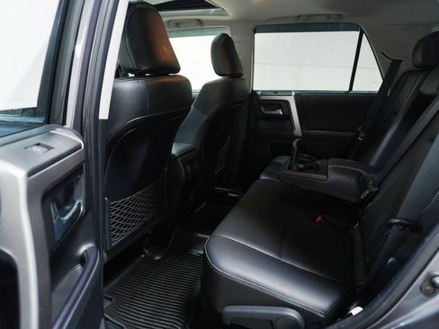 Used 2023 Toyota 4Runner Limited image 12