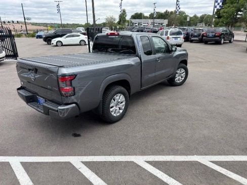 Used 2022 Nissan Frontier SV w/ Technology Package AWD/4WD image 8