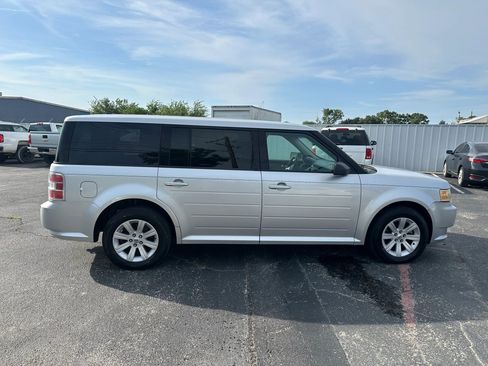 Used 2012 Ford Flex SE image 4