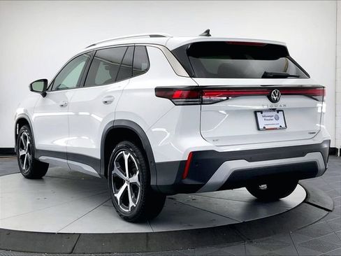 New 2026 Volkswagen Tiguan SE AWD/4WD image 2