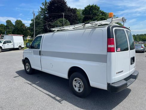 Used 2019 Chevrolet Express 2500 w/ Driver Convenience Package RWD image 7