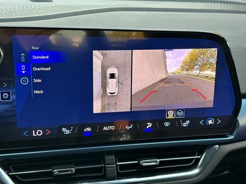 New 2026 Chevrolet Equinox EV LT image 23