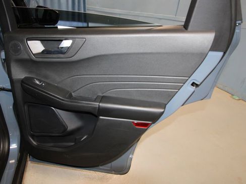 Used 2025 Ford Escape SE w/ PHEV Premium Package FWD image 26