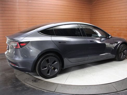 Used 2023 Tesla Model 3 Standard Range image 17