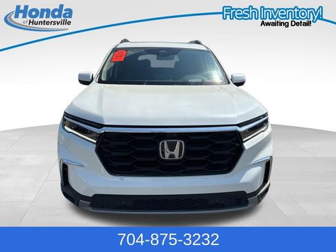 Used 2024 Honda Pilot Elite image 3
