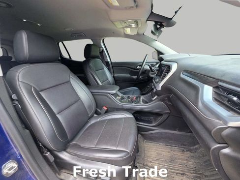 Used 2023 GMC Acadia SLT w/ Technology Package AWD/4WD image 13
