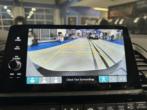 New 2026 Honda Odyssey Touring image 13