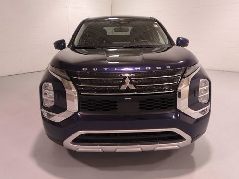 Used 2023 Mitsubishi Outlander SE AWD/4WD image 8