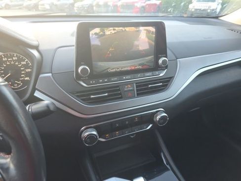 Used 2024 Nissan Altima 2.5 SR image 16