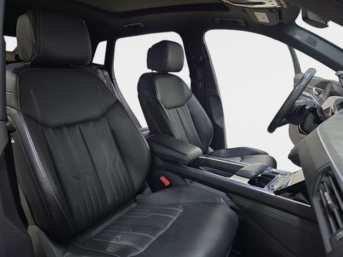 Used 2023 Audi e-tron Chronos w/ Chronos Package image 12