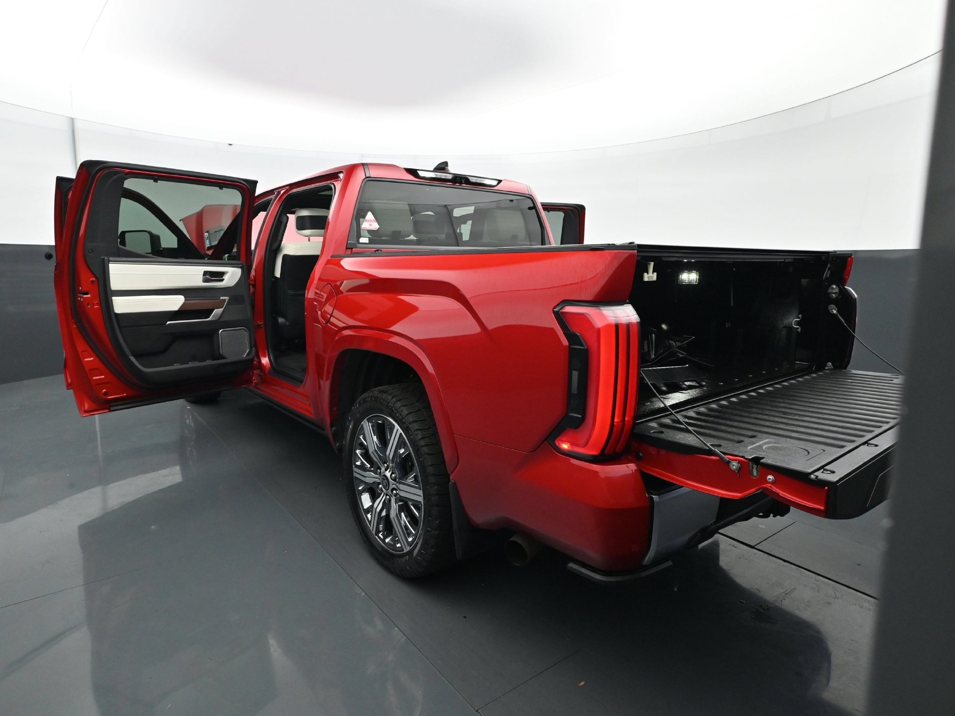 Used 2023 Toyota Tundra Capstone AWD/4WD image 35
