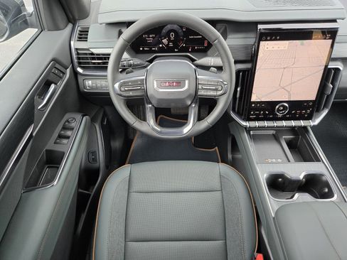 New 2025 GMC Acadia AT4 image 8