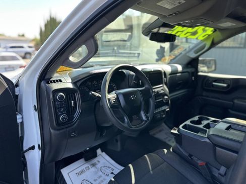 Used 2022 Chevrolet Silverado 1500 Custom Trail Boss AWD/4WD image 11