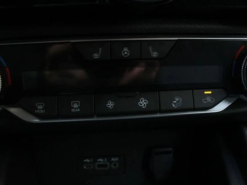 Used 2022 Nissan Sentra SV w/ All-Weather Package FWD image 31