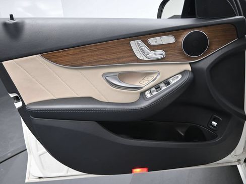 Used 2020 Mercedes-Benz C 300 Sedan image 23
