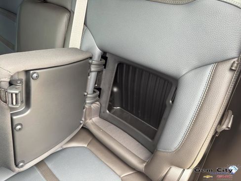 Used 2022 GMC Sierra 1500 Denali w/ Denali Premium Package image 12