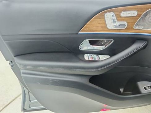 Used 2025 Mercedes-Benz GLS 450 4MATIC image 42