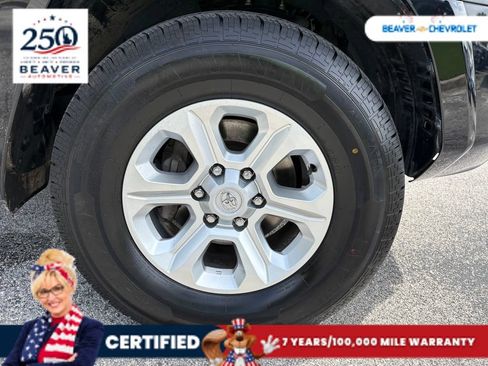 Used 2024 Toyota 4Runner SR5 AWD/4WD image 10
