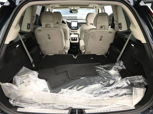 New 2026 Volvo XC90 B6 Ultra w/ Protection Package image 18