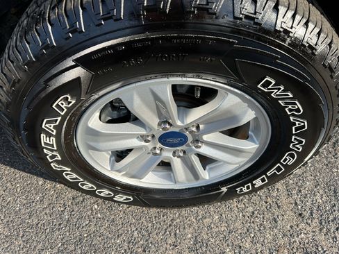 Used 2019 Ford F150 XLT image 4