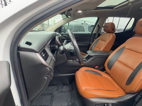 Used 2017 GMC Acadia SLT image 19