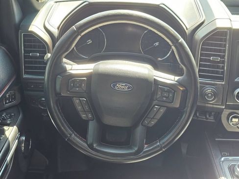 Used 2019 Ford Expedition Limited w/ Equipment Group 303A AWD/4WD image 18
