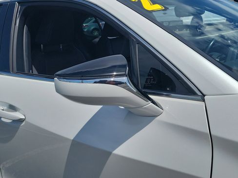 Used 2022 Lexus UX 200 w/ Accessory Package (Z1) FWD image 9