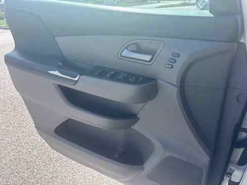 Used 2013 Honda Odyssey Touring image 34