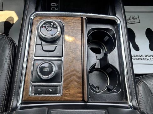 Used 2019 Ford Expedition Max Platinum AWD/4WD image 18