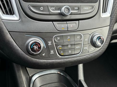 Used 2023 Chevrolet Malibu LT image 10